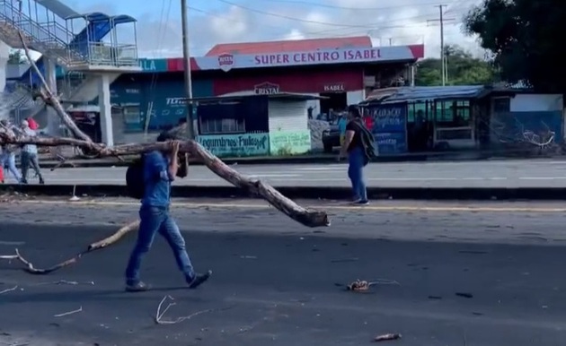 La vía en Horconcitos volvió a cerrase este martes.