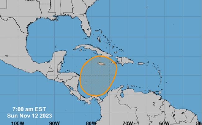 Zona donde se formaría este sistema de baja presión, a mediados de esta semana. Imagen: Centro de Huracanes