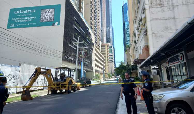 Vista del edificio de 33 plantas, el día en que ocurrió la explosión, la cual destruyó a los pisos 12 y 14. Foto: Archivo