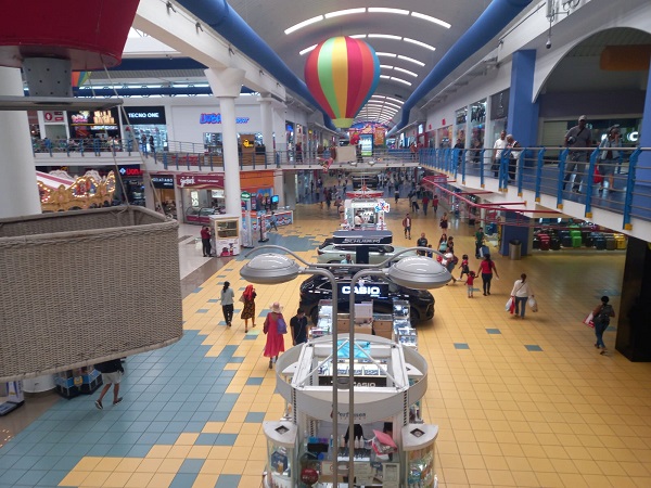 Even window dressers have lost out in malls