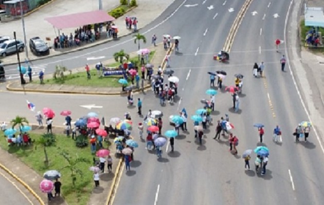 Se trata de una medida que busca que los órganos Ejecutivo y Legislativo deroguen el contrato ley 406. Foto: Thays Domínguez