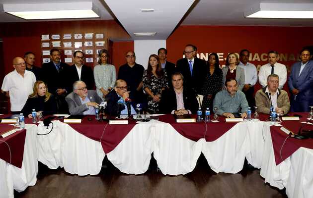 Empresarios levantaron este martes su voz contra los cierres. Foto. Víctor Arosemena