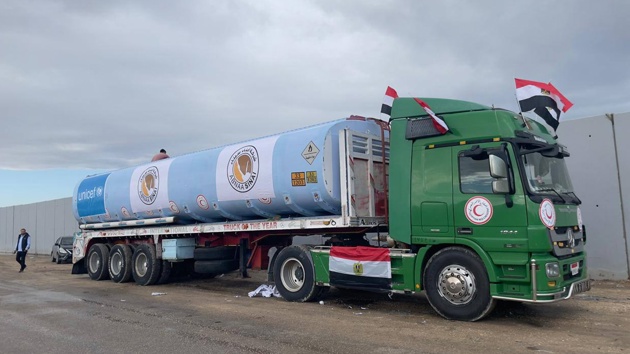 Trucks with fuel for hospitals enter Gaza Trucks with fuel for hospitals enter Gaza