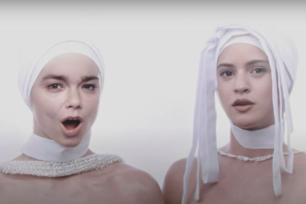 Björk y Rosalía en el 'videoclip' de 'Oral'. Foto: Youtube