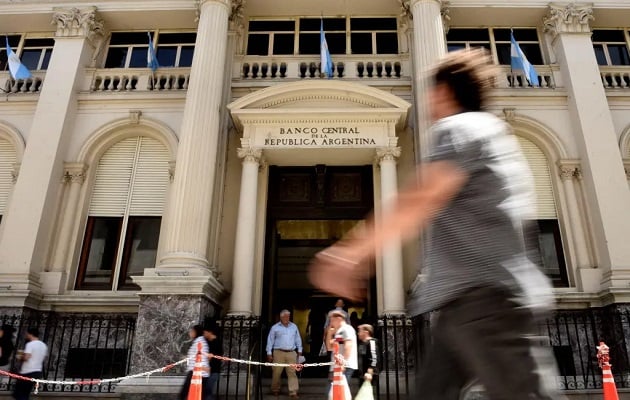 Vista general del frente de Banco Central de Argentina, en una fotografía de archivo. Foto: EFE