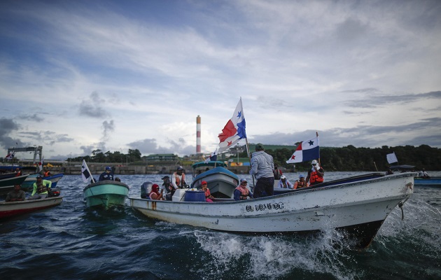 Las protestas por tierra y mar se desarrollan en Panamá desde hace varias semanas. Foto: EFE