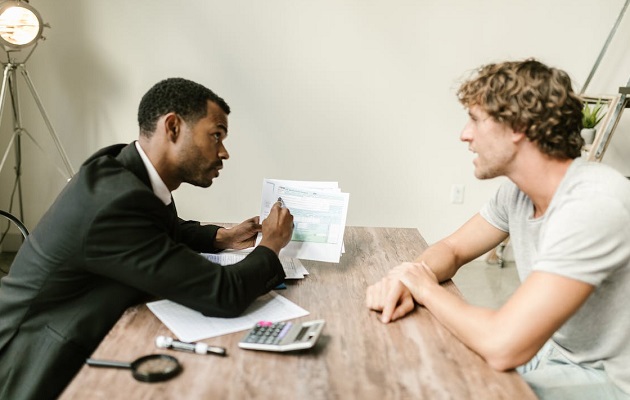 El puntaje de crédito de APC no toma en cuenta datos demográficos o consultas a su historial de crédito. Foto: Pexels