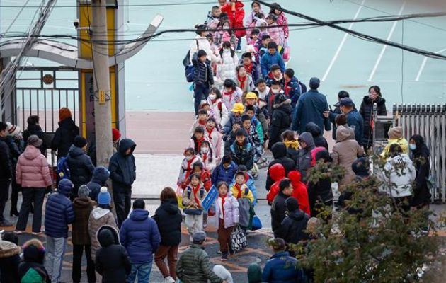 La OMS pidió más información a China ante el aumento de casos de neumonía infantil. Foto: EFE