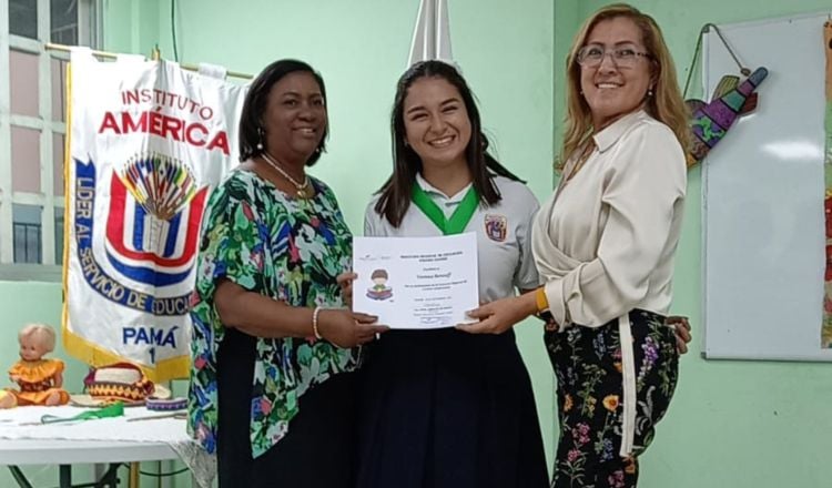 Verónica Borissof es estudiante del Instituto América y miembro de  la Unión de Estudiantes de Escuelas Secundarias de Panamá (UES). Cortesía