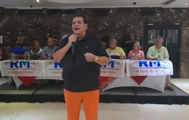 El candidato Sergio “Chello” Gálvez presentó sus propuestas. Foto: Víctor Arosemena