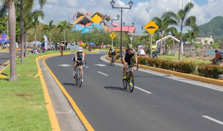 Los atletas se preparan para el Ironman 70.3 de Panamá. Foto: Cortesía