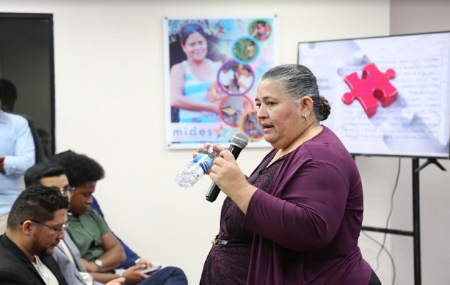 La licenciada Mónica Romero durante la presentación de los resultados. Foto: Cortesía/Senacyt
