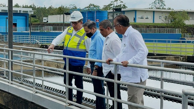 El pasado jueves, el presidente Laurentino Cortizo inspeccionó el nuevo módulo de la potabilizadora de Chilibre. Foto: Cortesía Idaan