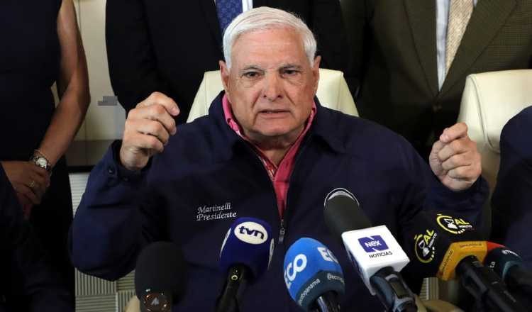 Ricardo Martinelli, candidato presidencial por realizando  metas y Alianza está siendo víctima de una persecución  que busca impedir que corra en las próximas elecciones. Víctor Arosemena