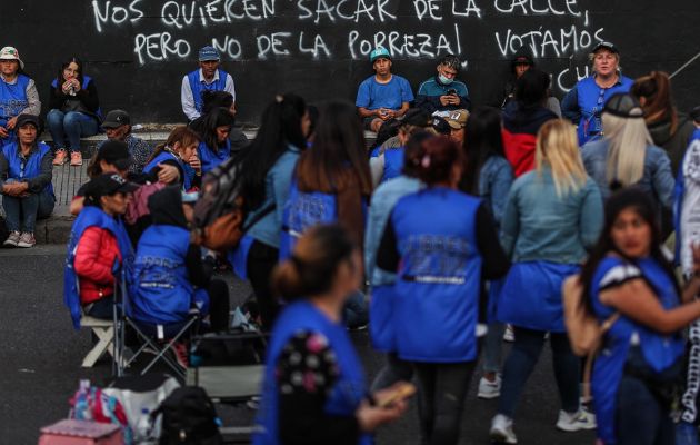Argentina will not renew about 5,000 public contracts