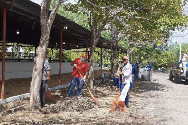 Se han realizado varios trabajos de ornato y mantenimiento en las instalaciones de la feria. Foto. Thays  Domínguez