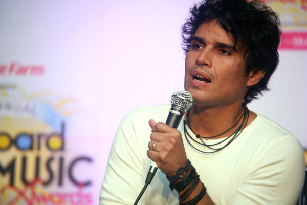 Pedro Suárez-Vertiz mientras habla durante la conferencia anual de los Premios Billboard de la Música Latina en 2010. Foto: EFE /Thais Llorca /Archivo