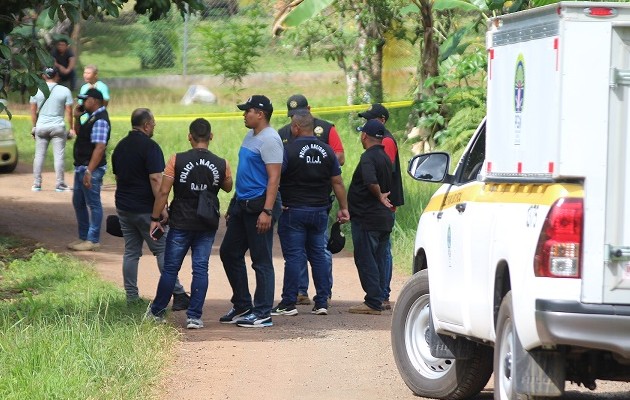 El cadáver fue hallado en un lote baldío del sector de La Gloria, corregimiento de Nuevo Emperador. Foto: Eric A. Montenegro