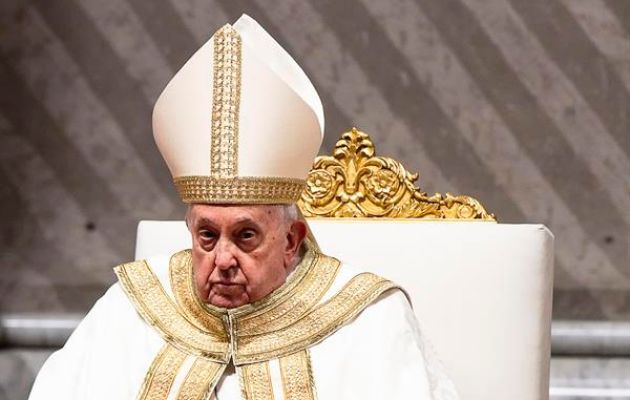 Pope: Whoever hurts a woman defiles God