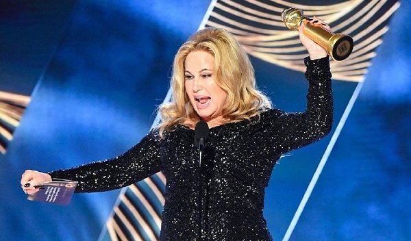 Jennifer Coolidge, en la edición pasada de los Globos de Oro. Foto: @goldenglobes