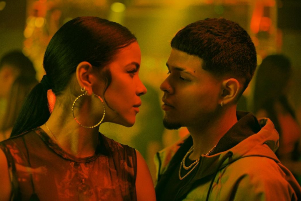 MariGaby and ‘El Tachi’ set fire to the premiere of ‘Tumbadores’
