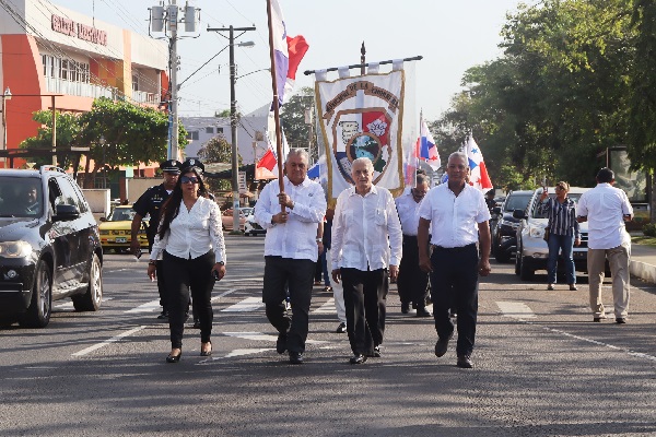 Este año, fue notoria la ausencia de los directores de instituciones de Gobierno al acto, el cual se viene realizando desde hace 17 años en el Parque 9 de Enero. Foto. Eric Montenegro