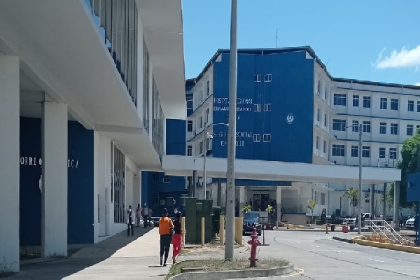 El cuerpo de la joven fue encontrada sin vida y con una herida con arma blanca a la altura del cuello a orillas de una carretera en la comunidad de Barrio Lindo. Foto Ilustrativa