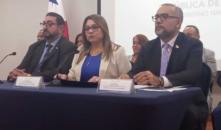 La ministra de Trabajo, Doris Zapata, anunció el miércoles las nuevas tasas para las 54 actividades económicas que se ejercen en el país. Francisco Paz