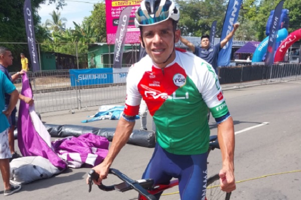 Franklin  Archibold es el nuevo líder de la Vuelta  Ciclista a Chiriquí. Foto: Fepaci