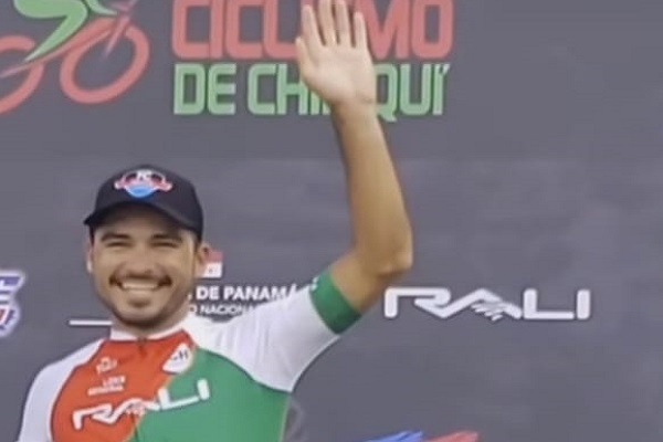 Gabriel Rojas, líder por segunda ocasión de la Vuelta a Chiriquí. Foto: Fepaci