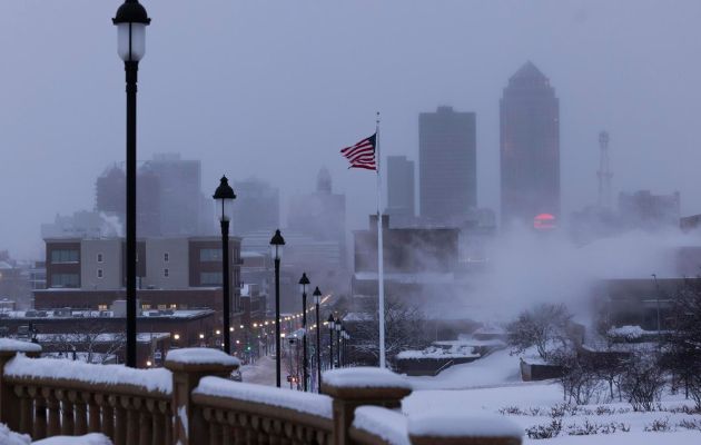 A cold wave hit the United States and flights were canceled A cold wave hit the United States and flights were canceled