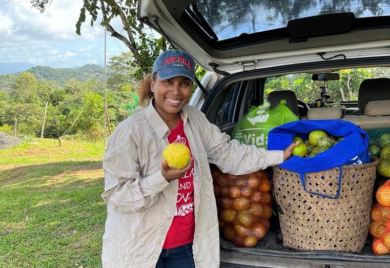  Además de su valor ecológico, la Reserva ofrece limón, toronja, nance, mango, yuca, ñame, cúrcuma, jengibre y saril, entre otros. Foto: Cortesía