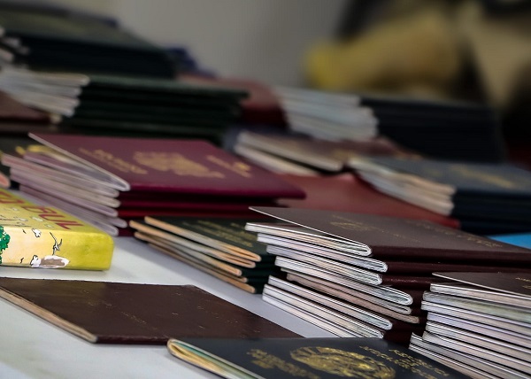 Visas o pasaportes falsos u obtenidos en forma fraudulenta son las principales modalidades. Foto: Cortesía SNM