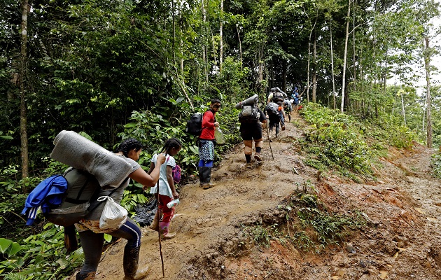 Criminales  obligan a migrantes a desnudarse y cometen todo tipo de actos. Foto: EFE