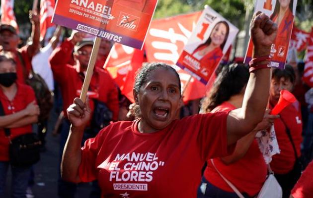 Simpatizantes del izquierdista Frente Farabundo Martí para la Liberación Nacional (FMLN). Foto: EFE