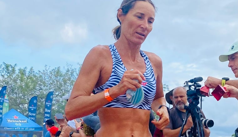 Brenda Schaupp ganó en la rama femenina en el Ironman 70.3 Panamá 2024.