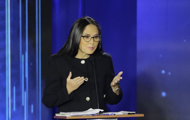 Zulay Rodríguez es candidata a la presidencia por la vía de la libre postulación. Foto: EFE