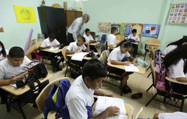 Más de 485,000 estudiantes inician clases este 4 de marzo. Foto: EFE