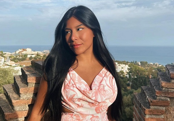 Ana Blanco, ready for a church wedding