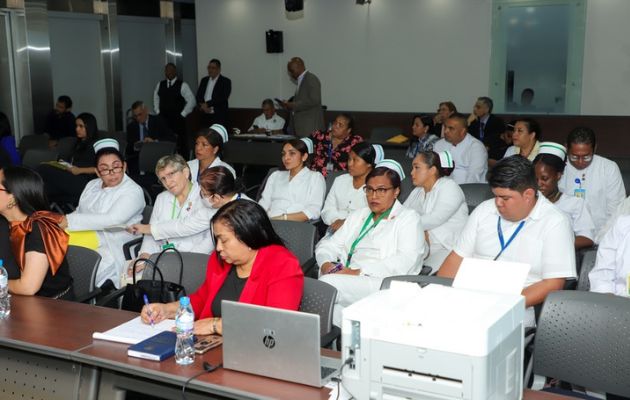 Gremios de la salud participaron de la reunión. Foto: Cortesía Asamblea Nacional