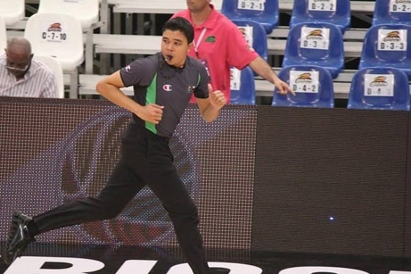 Julio César Anaya, árbitro panameño de baloncesto. Foto: Fepaba