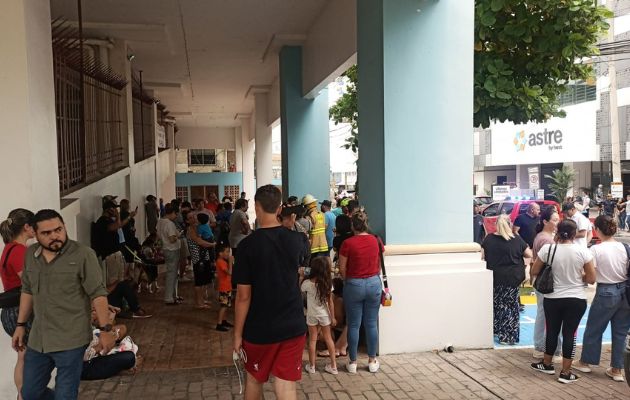 El edificio fue evacuado en su totalidad. Foto: Cortesía Sinaproc