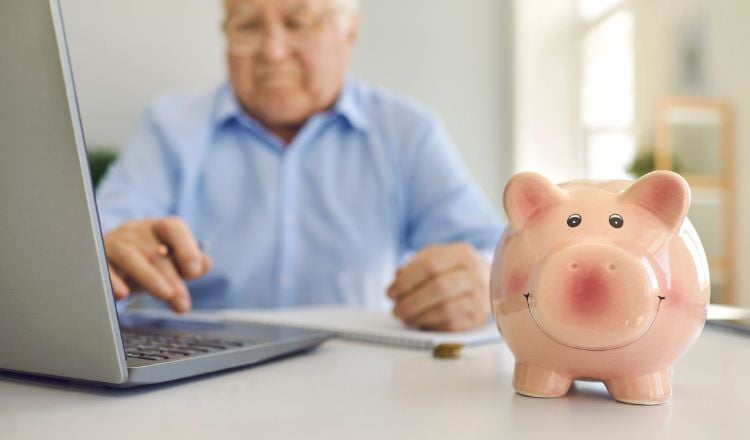 Este tipo de plan fomenta la disciplina financiera al establecer contribuciones regulares a lo largo del tiempo. 