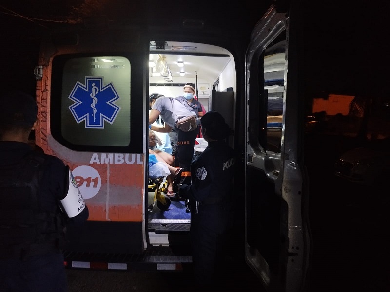  el infante y su madre fueron llevados a un centro hospitalario para atención médica. Foto: Eric Montenegro