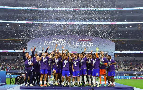 Estados Unidos festeja su título en la Liga de Naciones de la Concacaf. Foto: EFE