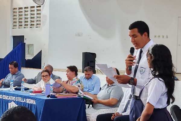 La administración del colegio mantiene $200 mil del FECE en trámites pendientes de refrendo ante la Contraloría General de la República. Foto. Eric Montenegro