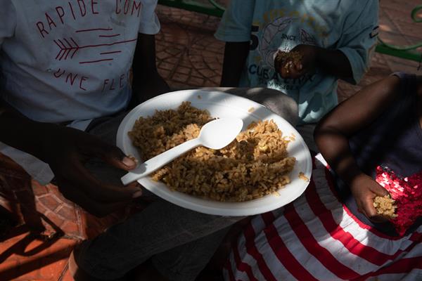 La inseguridad alimentaria aguda afecta a casi la mitad de los haitianos, alerta la FAO