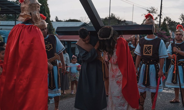 El drama se realizará los días Jueves y Viernes Santo, con escenas como la crucifixión. Foto: Thays Domínguez