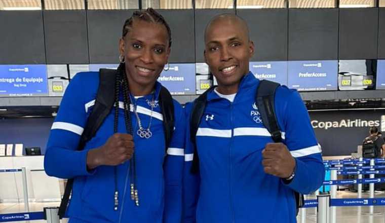 Atheyna Bylon y  su entrenador Gustavo Caicedo. Foto: Fedebop