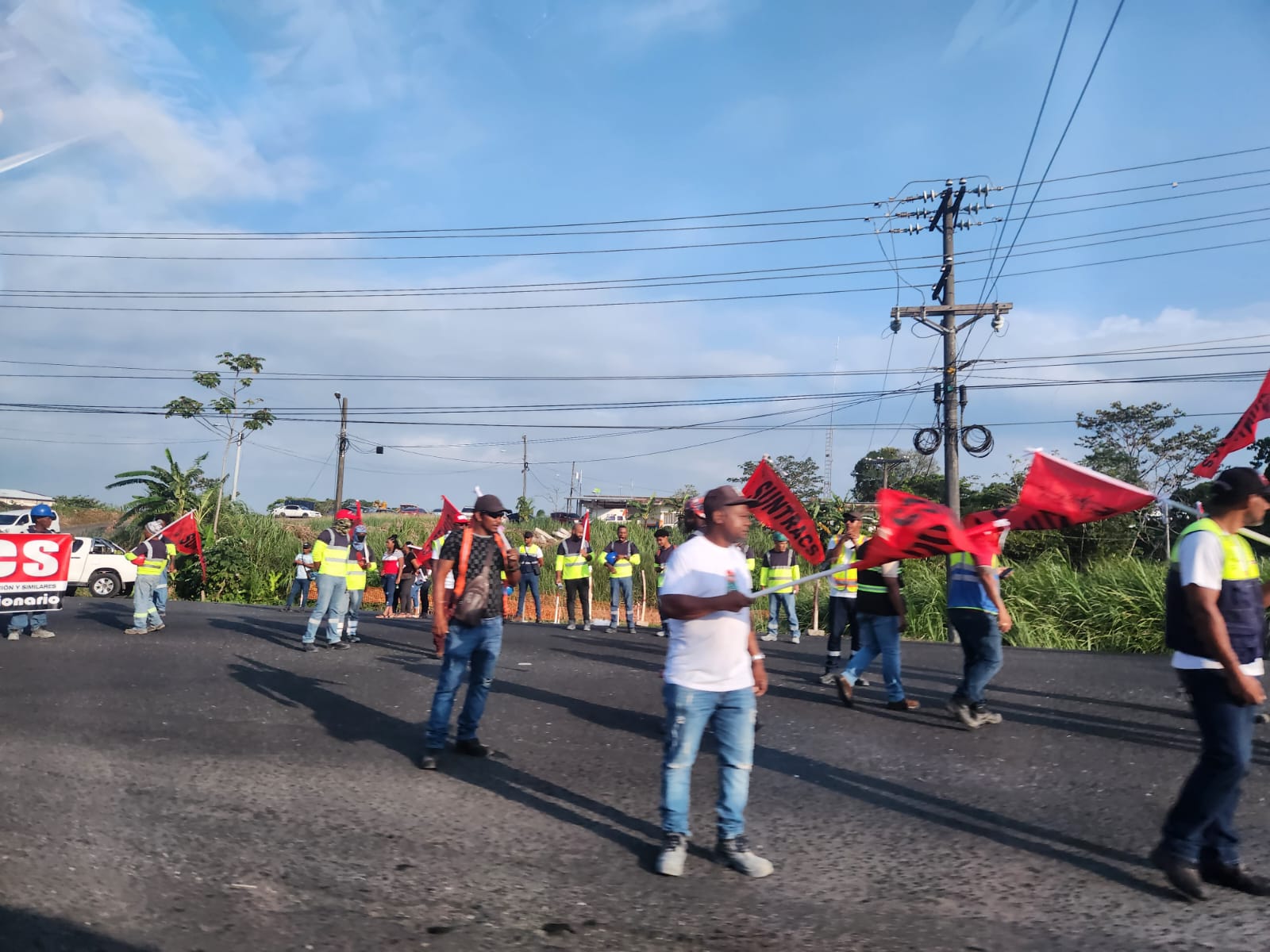 La protesta es por el cierre de sus cuentas bancarias, por parte del Gobierno. Foto: Diomedes Sánchez